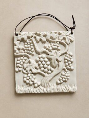 Ceramic Raised Grapevine Hanging Tile Wall Art